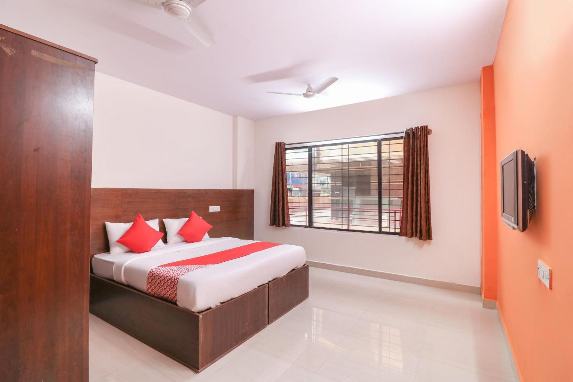 Hotel O The Royal International Hotel Bangalore Bagian luar foto
