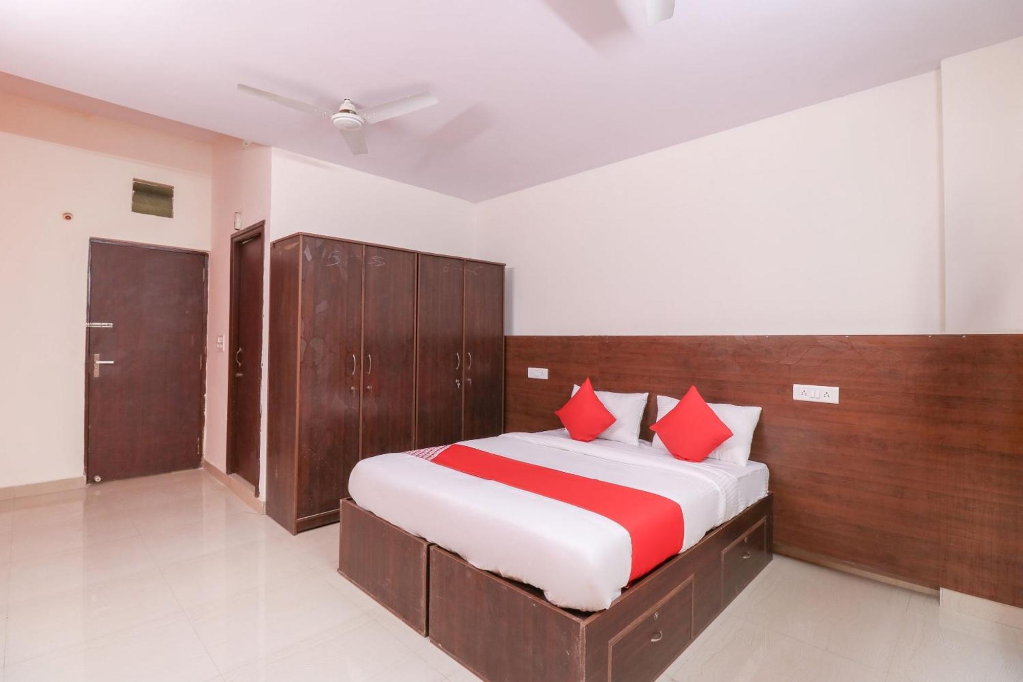 Hotel O The Royal International Hotel Bangalore Bagian luar foto