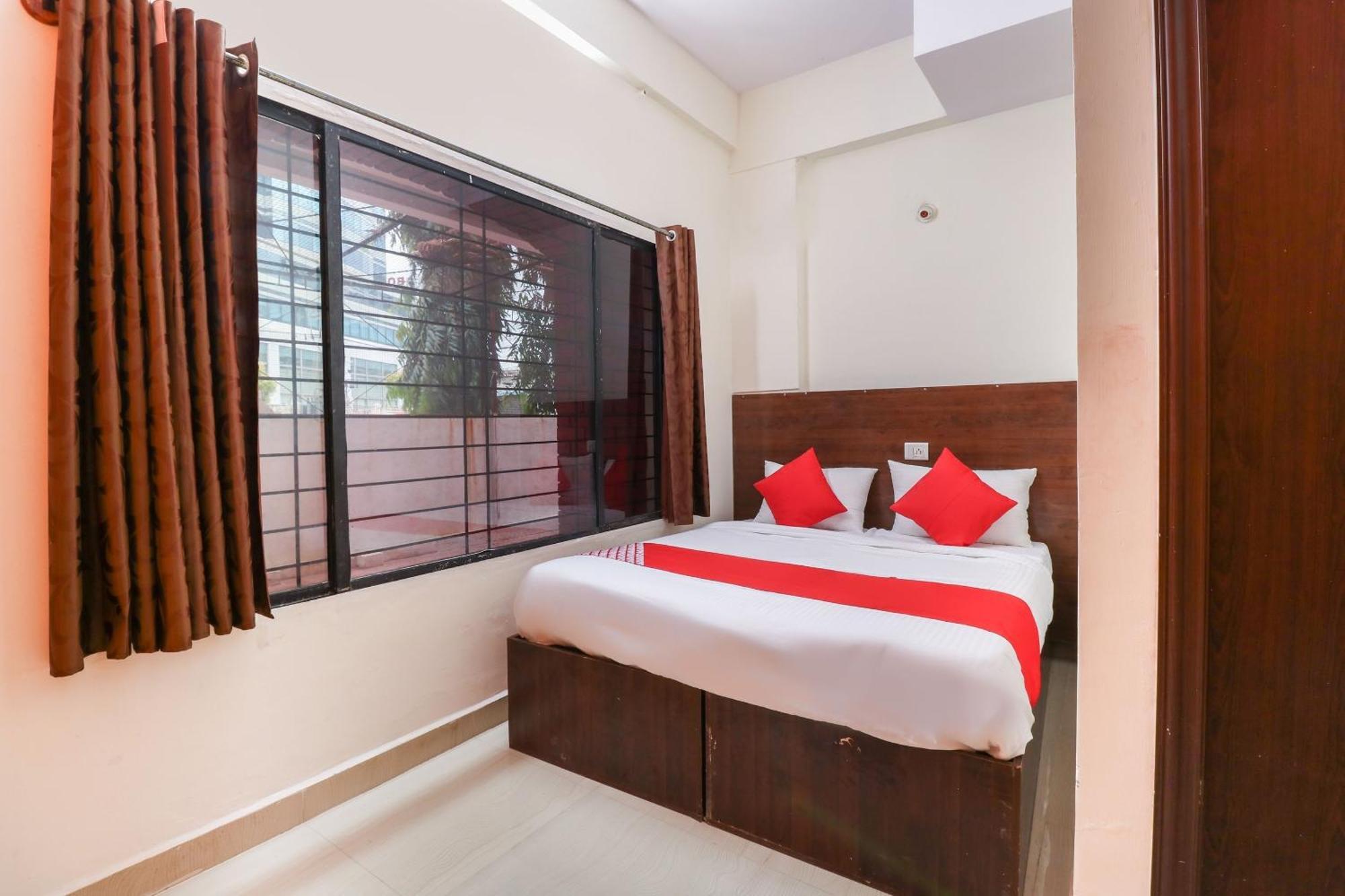 Hotel O The Royal International Hotel Bangalore Bagian luar foto